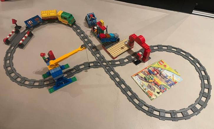 Duplo electrische trein baan 5609, Kinderen en Baby's, Speelgoed | Duplo en Lego, Zo goed als nieuw, Duplo, Complete set, Ophalen of Verzenden