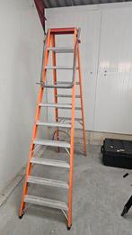 Altrex ADO10 2x10 treden trap bordeshoogte 235 cm, Doe-het-zelf en Verbouw, Ladders en Trappen, Ophalen, Gebruikt, 2 tot 4 meter