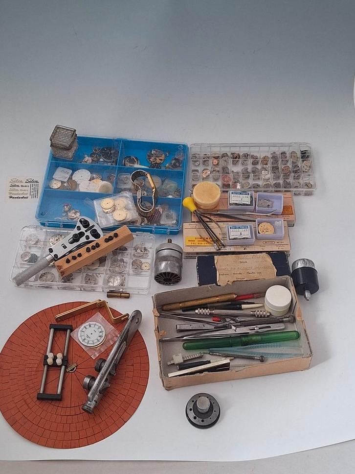 Groot lot met horloge onderdelen/ gereedschap, Antiek en Kunst, Antiek | Gereedschap en Instrumenten, Ophalen of Verzenden