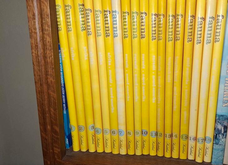 Encyclopedieën en Natuurboeken Collectie encyclopedieën., Boeken, Encyclopedieën, Gelezen, Complete serie, Algemeen, Ophalen