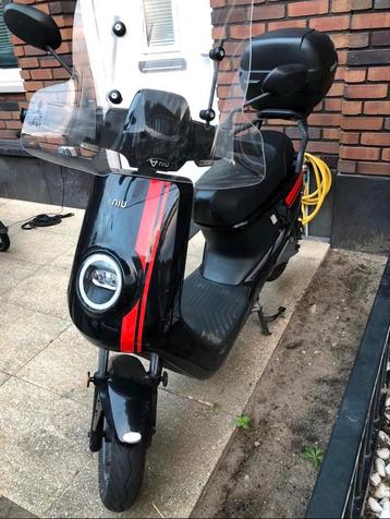 Elektrische scooter beschikbaar voor biedingen
