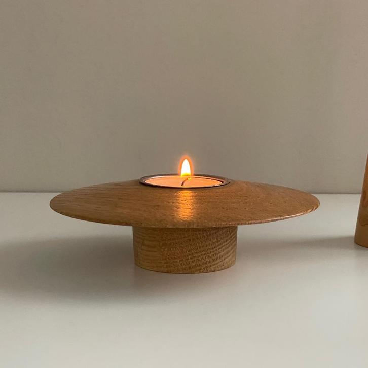Scandinavisch Design KANDELAAR oak eik hout space ufo Deens, Huis en Inrichting, Woonaccessoires | Kandelaars en Kaarsen, Zo goed als nieuw
