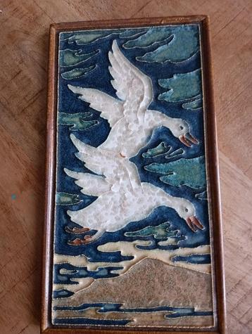 Antieke cloisonne porseleyne fles tegel met vliegende ganzen beschikbaar voor biedingen