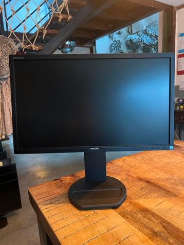 2x Philips 22 inch Monitor - Zo goed als nieuw! beschikbaar voor biedingen