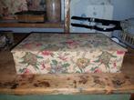 Antieke stoffen doos., Antiek en Kunst, Curiosa en Brocante, Ophalen of Verzenden