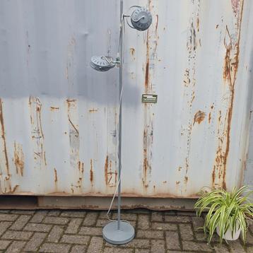 Industriële grijze vloerlamp - 152cm beschikbaar voor biedingen