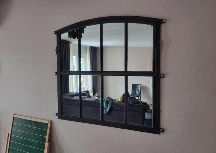 Stalraam spiegel gietijzer +- 110 x 110 cm, Huis en Inrichting, Woonaccessoires | Spiegels, Zo goed als nieuw, 100 tot 125 cm