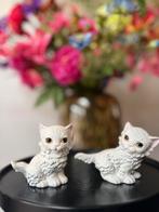 Twee prachtige vintage goebel katjes/katten beeldjes., Ophalen of Verzenden