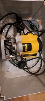 Mooie De Walt Frees, Doe-het-zelf en Verbouw, Gereedschap | Freesmachines, Ophalen of Verzenden, Zo goed als nieuw, Elektrisch