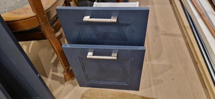 Verzameling Ikea axstad deurtjes lades kastjes en materiaal, Huis en Inrichting, Keuken | Keukenelementen, Zo goed als nieuw, Minder dan 100 cm