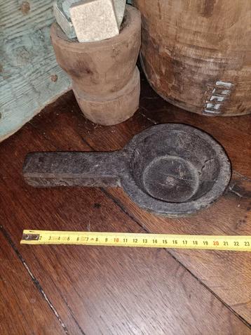 Leuke brocante lepel beschikbaar voor biedingen