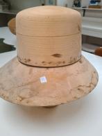 Hoedenmal met rand, Ophalen, Meerdere media