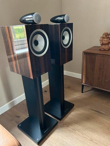 Bowers & Wilkins 705 Signature & FS-700 S2 stands beschikbaar voor biedingen