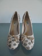 GRATIS VERZENDEN | CLARKS Nieuwe leopard hakken 39, Pumps, Verzenden, Beige, Nieuw
