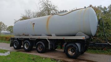 Mestoplegger mesttransporttank mestank giertank  beschikbaar voor biedingen