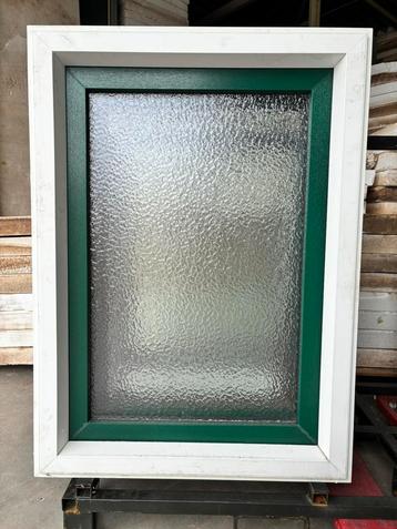 1 stuks Kumij draaikiep raamkozijn van 82,5 B x 114 H in cm beschikbaar voor biedingen