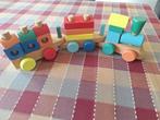 SPEELGOED HOUTEN TREIN , loc met 2 wagons, Ophalen of Verzenden, Gebruikt, Overige typen