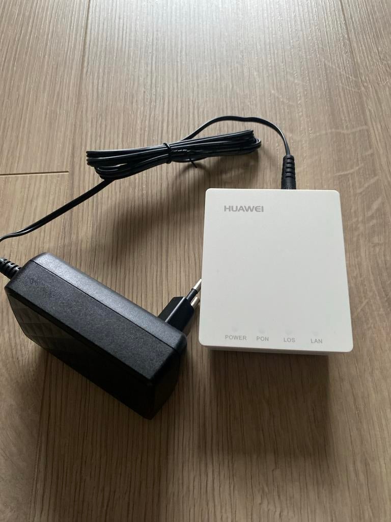 HUAWEI OptiXstar HG8010Hv6-10 ONT - Nieuw!, Ophalen of Verzenden, Nieuw, Router met modem