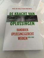 Peter de Jong - De kracht van oplossingen, Ophalen of Verzenden, Zo goed als nieuw, Peter de Jong; Insoo Kim Berg