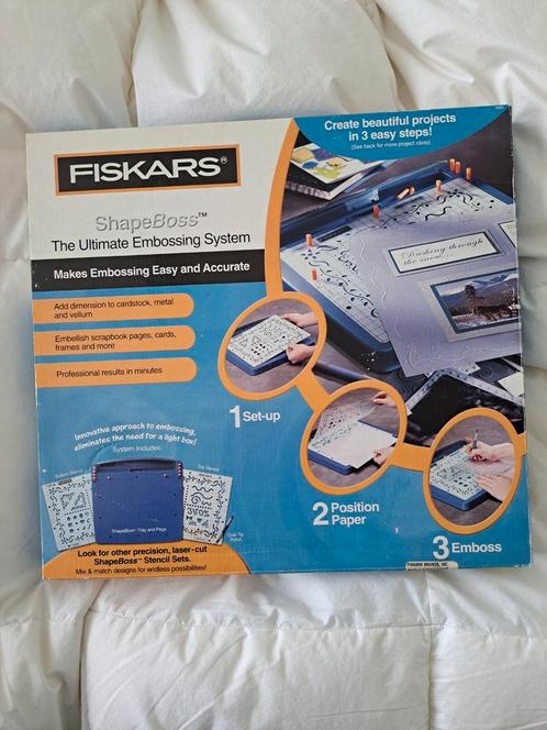 Fiskars embossing, Hobby en Vrije tijd, Kaarten | Zelf maken, Zo goed als nieuw, Pons of Mal, Overige thema's, Ophalen of Verzenden