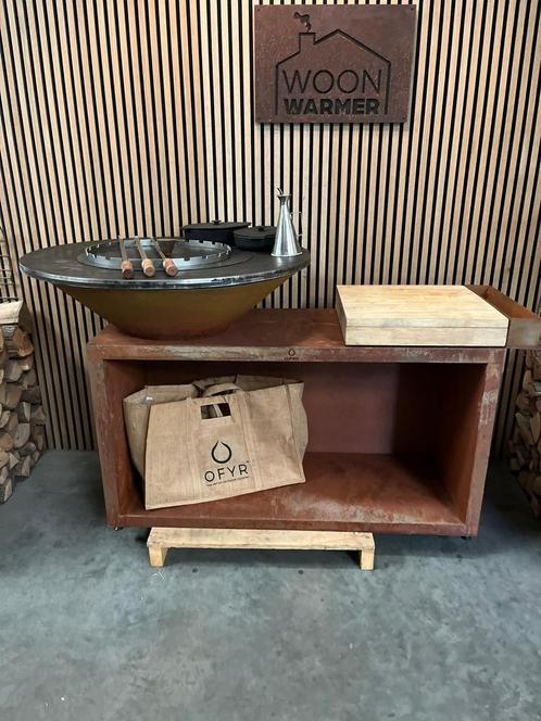 25109 Ofyr Island Corten 100 + Accessoires, Tuin en Terras, Houtskoolbarbecues, Gebruikt, Met accessoires, Ophalen