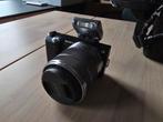 Sony nex 5 + flash (flits) + tas + 2 memory cards, Ophalen of Verzenden, Sony
