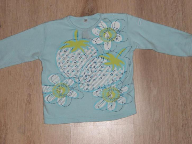 Nieuwe licht blauwe feest shirtje topje met aardbeitjes m 80, Kinderen en Baby's, Babykleding | Maat 80, Nieuw, Meisje, Shirtje of Longsleeve