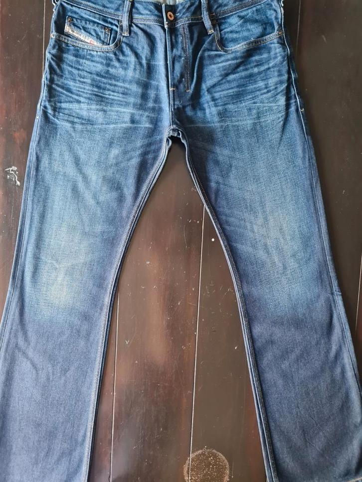ZGAN CLASSIC DIESEL ZATINY REGULAR BOOTCUT JEANS SIZE 33/34!, Kleding | Heren, Spijkerbroeken en Jeans, Zo goed als nieuw, W33 - W34 (confectie 48/50)