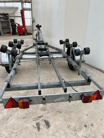 Boottrailer en stallingstrailer (actie) beschikbaar voor biedingen