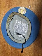 Unifil baret met embleem. Origineel! Geen naslag maat 59, Verzamelen, Militaria | Algemeen, Ophalen, Landmacht, Nederland, Helm of Baret