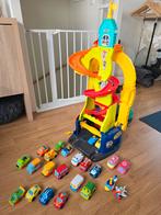 Auto circuit / garage met veel zachte auto's, Ophalen, Zo goed als nieuw