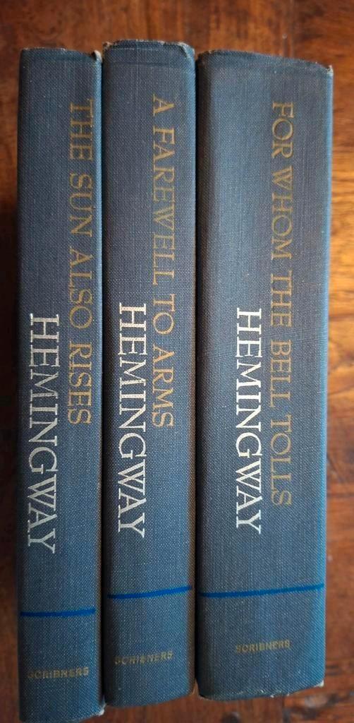 Hemingway Klassiekers - 3 Boeken - engels - vroege edities, Boeken, Romans, Gelezen, Amerika, Ophalen of Verzenden