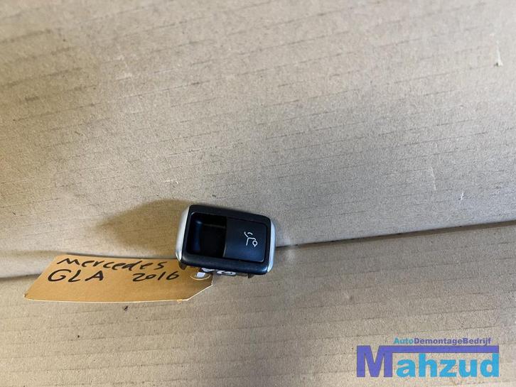 MERCEDES GLA X156 Achterklep schakelaar 2013-2019 A166870761, Auto-onderdelen, Dashboard en Schakelaars, Mercedes-Benz, Gebruikt