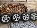 Op wintersport met deze set mooie 17 Inch winterbanden., Auto-onderdelen, Banden en Velgen, Ophalen, Banden en Velgen, 17 inch