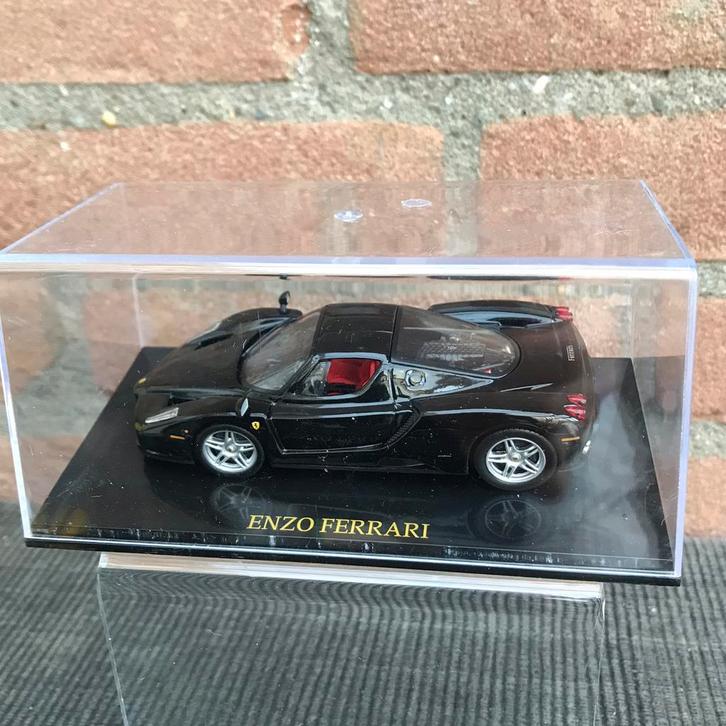 1:43 ENZO FERRARI ……… 8,-, Hobby en Vrije tijd, Modelauto's | 1:43, Zo goed als nieuw, Auto, Overige merken, Ophalen of Verzenden