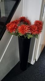 Hoge zwart glazen vaas met 10 kunstbloemen, Huis en Inrichting, Ophalen, Zo goed als nieuw