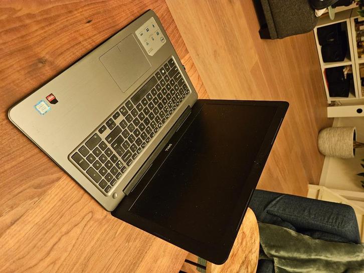 Dell Inspiron 5567 laptop, Computers en Software, Windows Laptops, Gebruikt, 15 inch, SSD, 2 tot 3 Ghz, 8 GB, Qwerty, Met videokaart