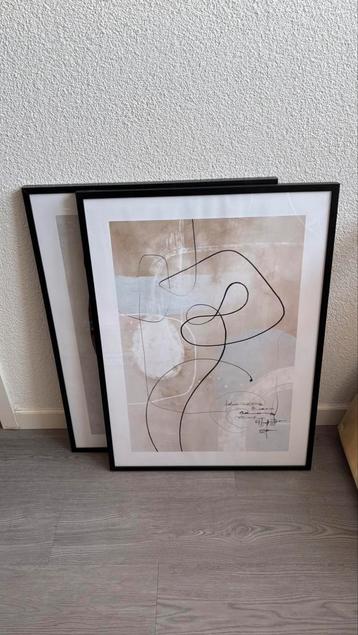 Twee fotolijsten/schilderijen 72x52 cm beschikbaar voor biedingen