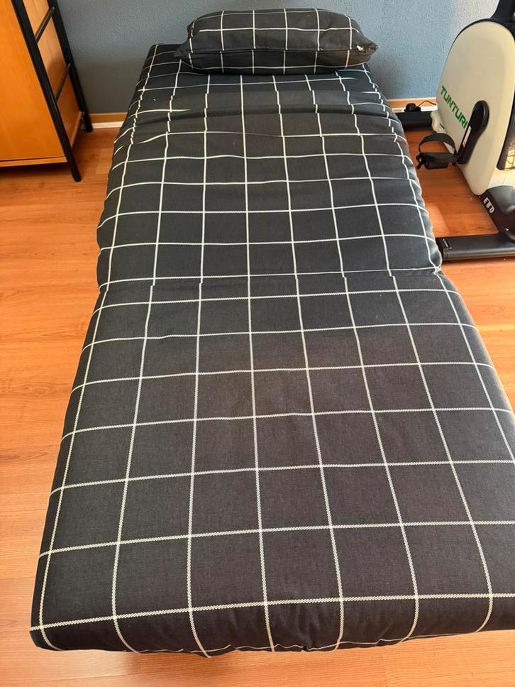 Ikea Lycksele Lövås slaapfauteuil, Huis en Inrichting, Slaapkamer | Slaapbanken, Zo goed als nieuw, 80 cm, 190 cm of minder, Eenpersoons