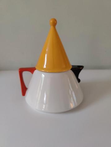 Kronester D.E. Theepotje '80 beschikbaar voor biedingen