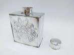 Museale zilveren theebus, A. de Rooy, Amsterdam, 1747, Antiek en Kunst, Antiek | Goud en Zilver, Verzenden, Zilver