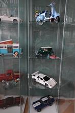 lego 16 opgebouwde modellen met vitrine kast, Ophalen, Zo goed als nieuw, Complete set, Lego