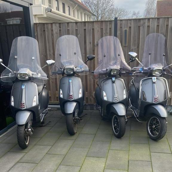 4x vespa sprint snor/ brom full option top staat mat grijs, Fietsen en Brommers, Scooters | Vespa, Ophalen of Verzenden