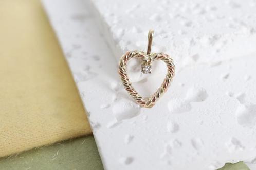 Gouden Hart Hanger | 14 k, Sieraden, Tassen en Uiterlijk, Kettinghangers, Zo goed als nieuw, Goud, Goud, Hart, Met edelsteen, Ophalen of Verzenden