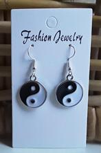 Oorbellen yinyang - yin en yang - yin yang - yin and yang, Ophalen of Verzenden, Nieuw, Overige materialen, Hangers