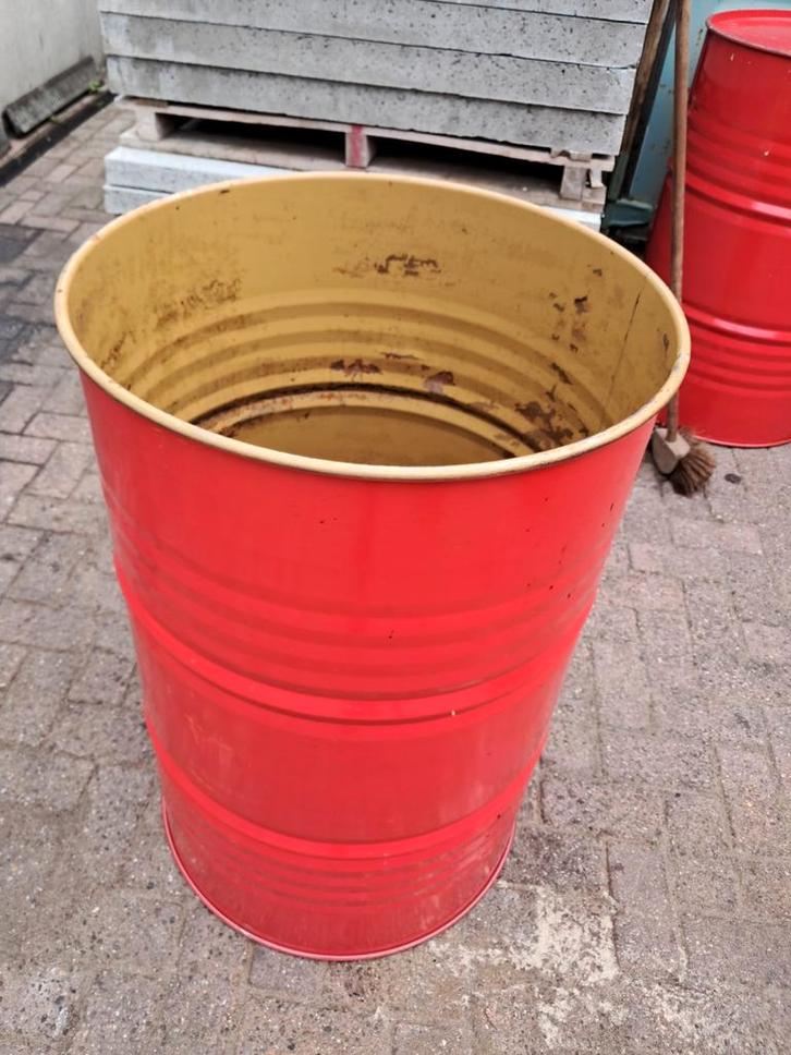 Zeer stevige vuur stooktonnen 210 liter, Doe-het-zelf en Verbouw, Metalen, Zo goed als nieuw, IJzer, Ophalen
