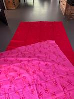 Twee mooie geborduurde lappen 100% katoen, Huis en Inrichting, Ophalen of Verzenden, Zo goed als nieuw