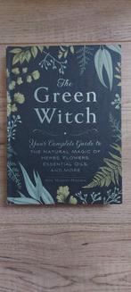 The Green Witch - Natuurlijke Magie Gids, Achtergrond en Informatie, Spiritualiteit algemeen, Ophalen of Verzenden, Zo goed als nieuw