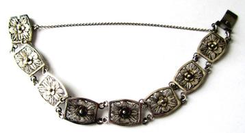 Filigrain 800 zilveren armband in bloemdecor Gemerkt Antiek beschikbaar voor biedingen