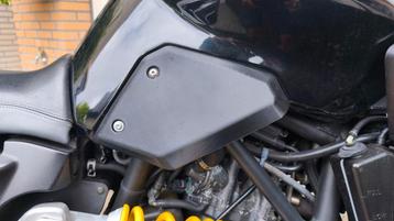 Yamaha MT03 Knee grip sparepart beschikbaar voor biedingen